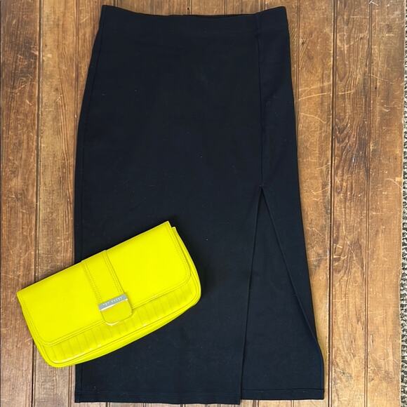Aritzia Babaton black knit, long pencil skirt, side slit size 8 - Picture 1 of 7